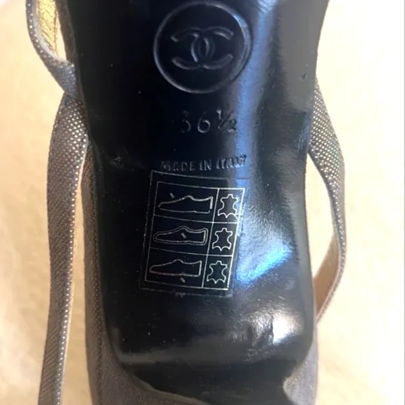 Vintage Chanel metallic woven material heels