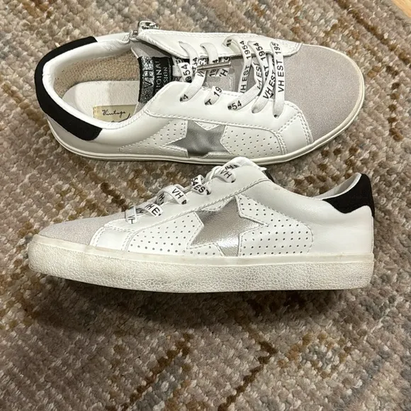 Vintage Havana |   Girls Sneakers ~ Size 3