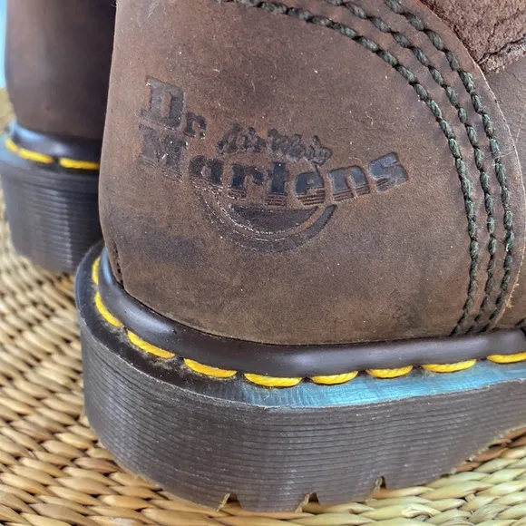 Vintage Made in England Doc Martens Youth Unisex Lace Up Combat Sneakers