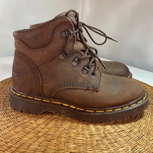 Vintage Made in England Doc Martens Youth Unisex Lace Up Combat Sneakers