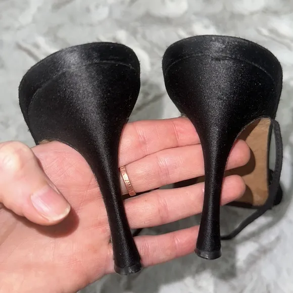 🖤Vintage Manolo Blahnik Heels🖤