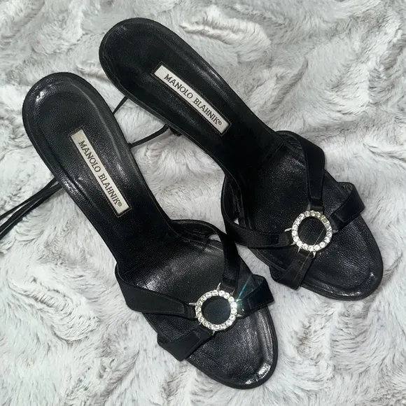 🖤Vintage Manolo Blahnik Heels🖤