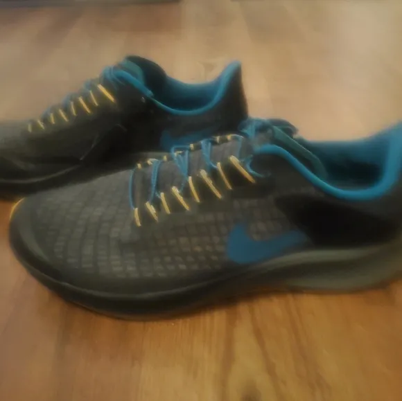 Vintage Men's NIKE Air Zoom Pegusas 37 Sz 11.5 Running Shoes EUC