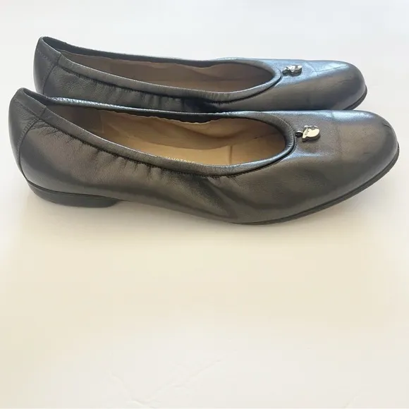 Vintage Salvatore Ferragamo Gunmetal Gray Leather Ballet Flats