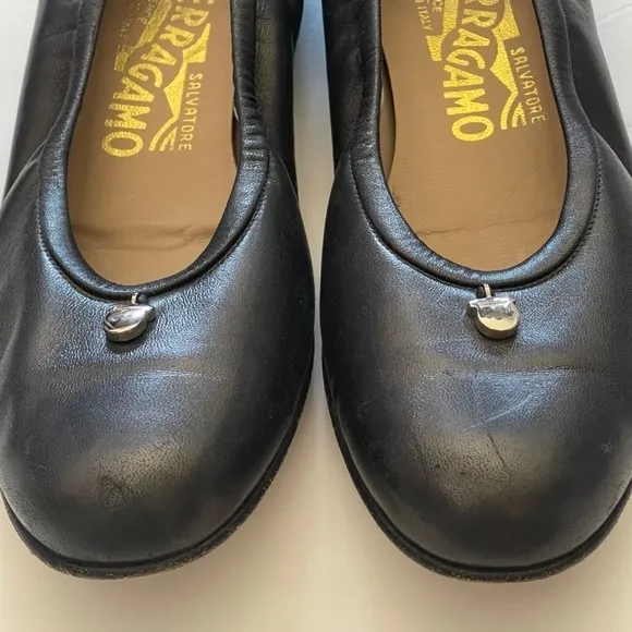 Vintage Salvatore Ferragamo Gunmetal Gray Leather Ballet Flats