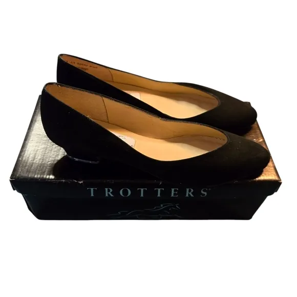 Vintage Trotters Sarah Womens Black Suede Low Heels Size 8.5M