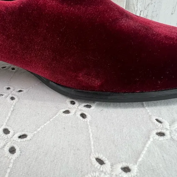 Vintage Vittorio Ricci Shoes Women 8.5M Block Heel Velvet Slip On 90s Fashion