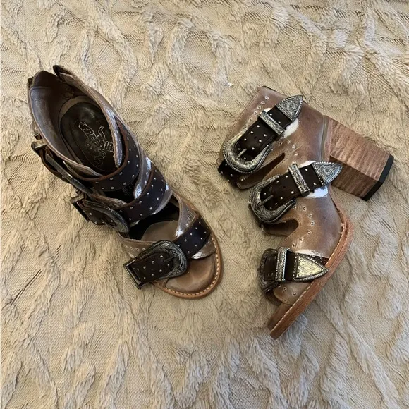 Violet Sandals