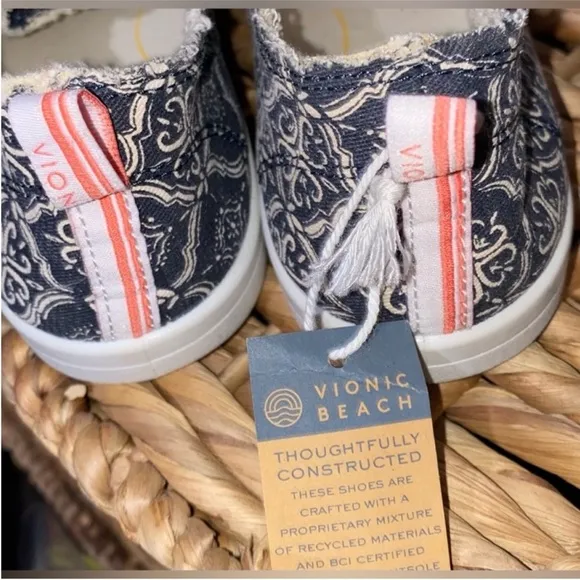 Vionic Beach Malibu Slip-On Sneakers canvas shoes