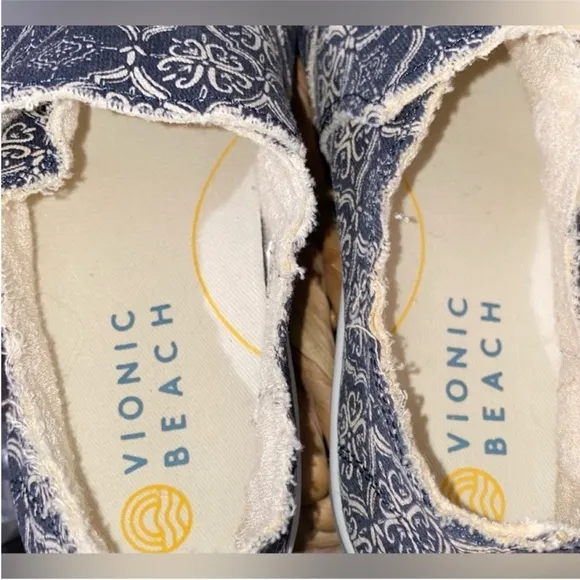 Vionic Beach Malibu Slip-On Sneakers canvas shoes