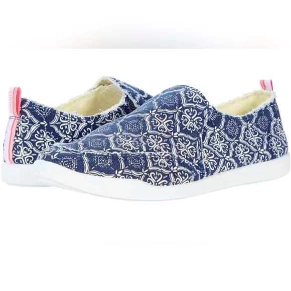Vionic Beach Malibu Slip-On Sneakers canvas shoes