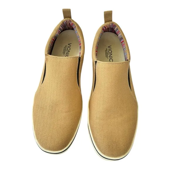 VIONIC Conner Tan Slip on Casual Shoes Men’s Orthaheel Technology Men’s Size 10
