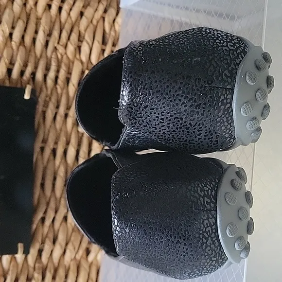 Vionic ELora Black Leather Loafers Women Size 6.5