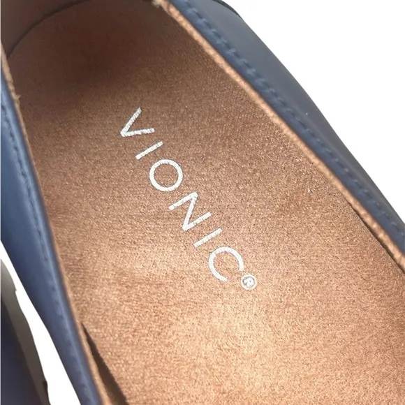 Vionic Kensley navy and cream leather lug loafer shoes size 8