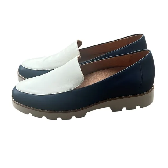 Vionic Kensley navy and cream leather lug loafer shoes size 8