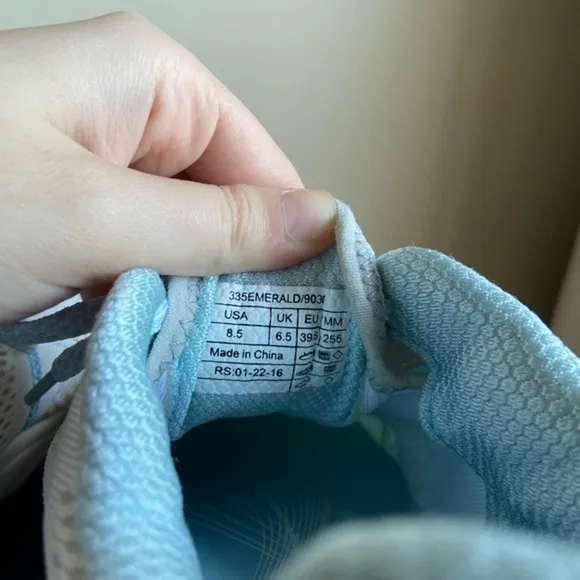 Vionic sneakers