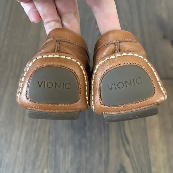 Vionic Sydney Driving Loafers Tan Leather Slip On Shoes Women’s Size 9