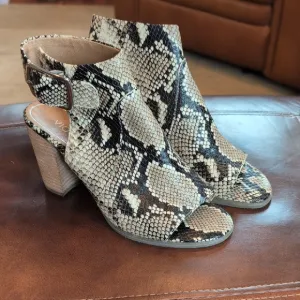 Vionic Women's Snakeskin Peep Toe Heels 6