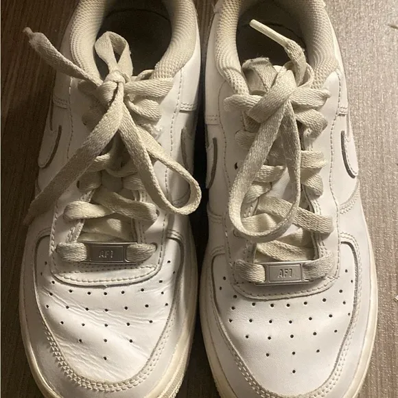 White AF1 Sneakers