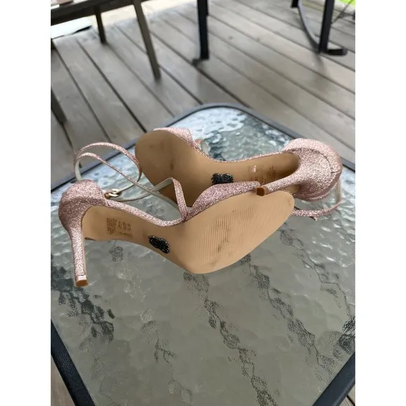White by Vera Wang Glitter Heels Ankle Strap Party Shoes Size 8M