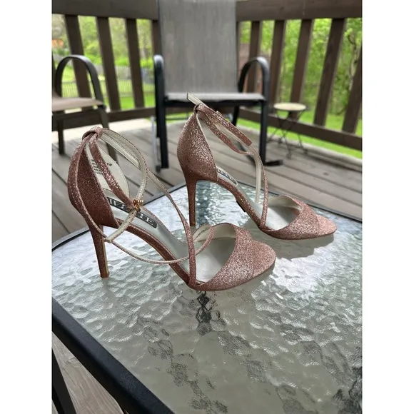 White by Vera Wang Glitter Heels Ankle Strap Party Shoes Size 8M