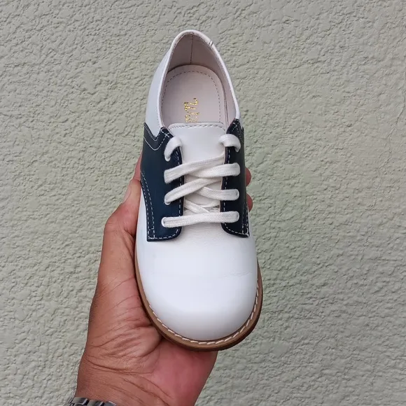 WILLITS White and Blue Dress Shoes with Classic Saddle Design