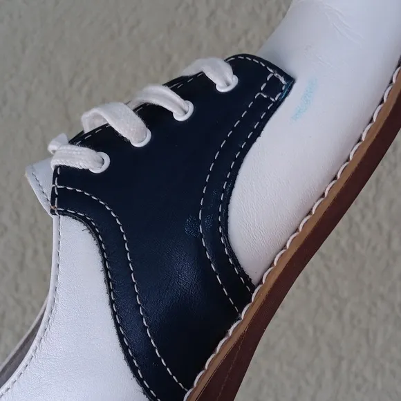 WILLITS White and Blue Dress Shoes with Classic Saddle Design