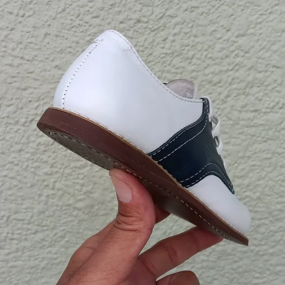 WILLITS White and Blue Dress Shoes with Classic Saddle Design
