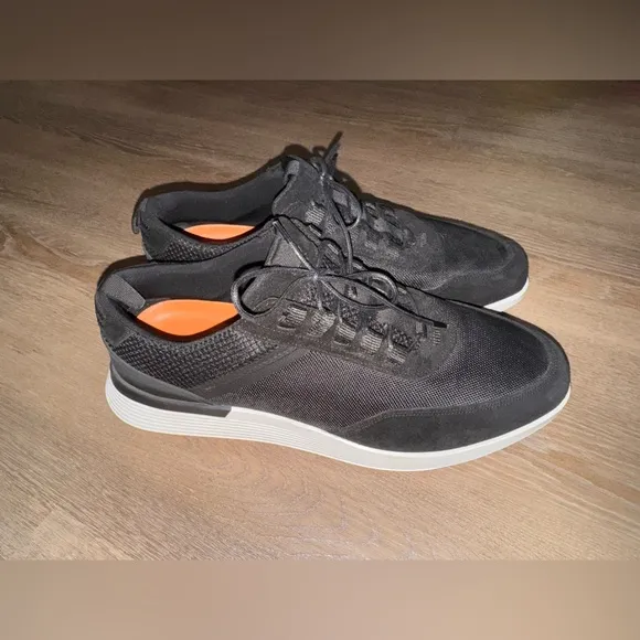 Wolf &amp; Shepherd Men's Crossover Victory Trainer Shoes - NWOT