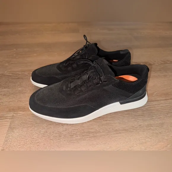 Wolf &amp; Shepherd Men's Crossover Victory Trainer Shoes - NWOT