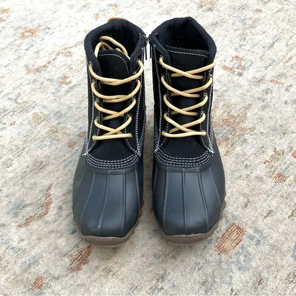Wolverine NWOT Women’s Black Duck Boots Sz 9