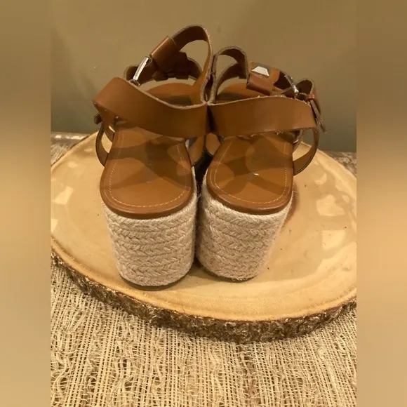 Woman's Sandals Marc Fisher Joven Espadrille Wedge Sandal Size 10 Brown New