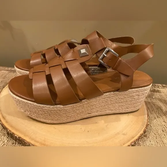 Woman's Sandals Marc Fisher Joven Espadrille Wedge Sandal Size 10 Brown New