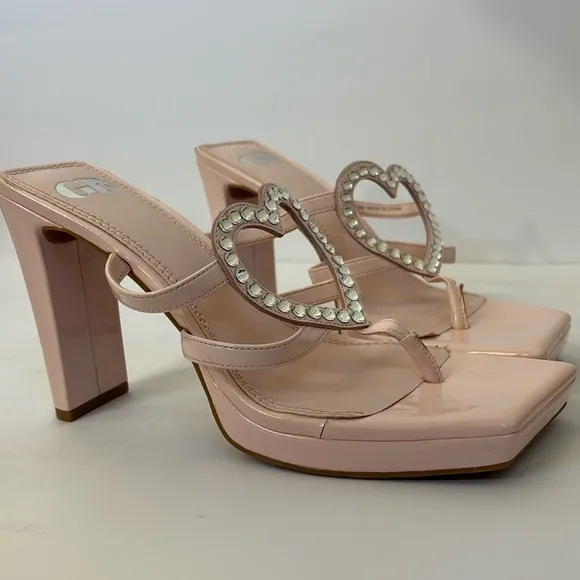 Women’s 8.5 pink rhinestone heart legally blonde heels patent leather sandals