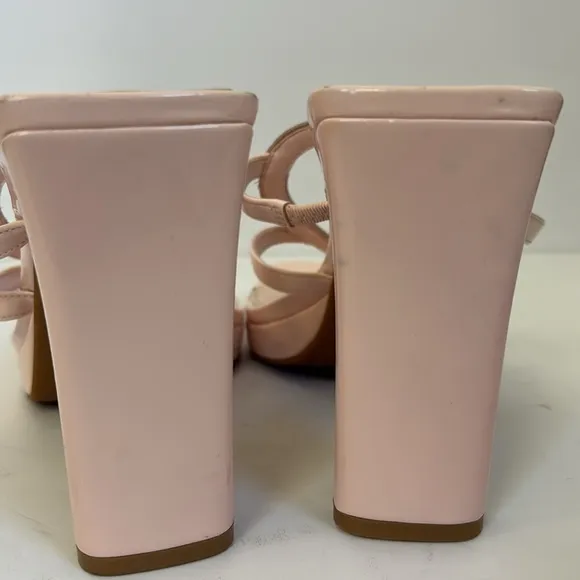 Women’s 8.5 pink rhinestone heart legally blonde heels patent leather sandals