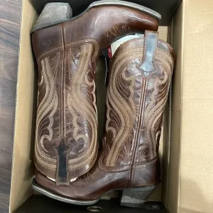 Womens ARIAT LIVELY COWBOY BOOT SIZE 6