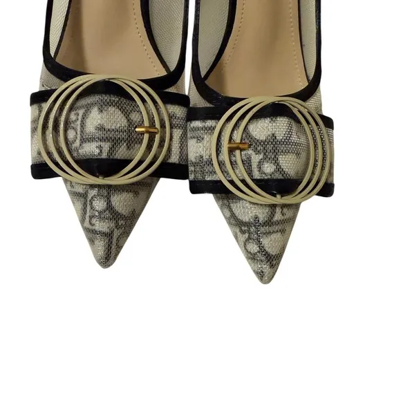 Women's Black and Cream Heels