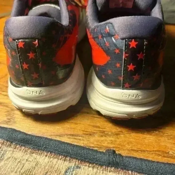 Women’s Brooks Launch 3 Patriotic Victory Collection Running‎ Shoes Sneak…