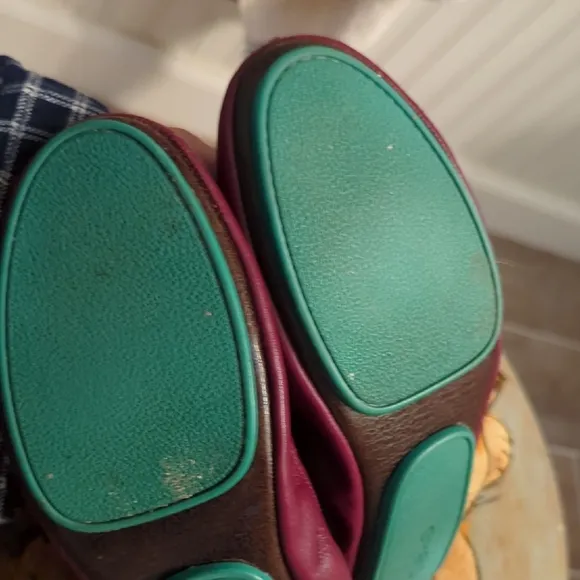 Women's Burgundy Flats