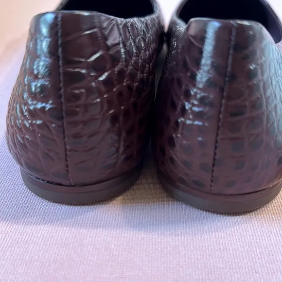 Women's Burgundy Leather Flats