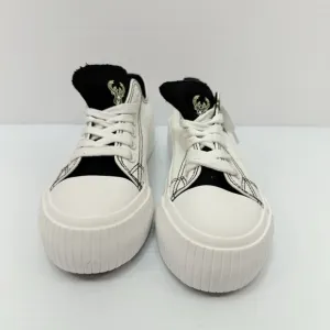 Women's FOCO Size 6 Milwaukee Bucks low top sneakers, NBA, NWOT, Basketball