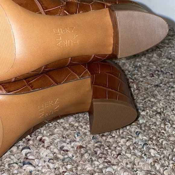 Womens New Naturalizer Melanie Brown Croco Boots