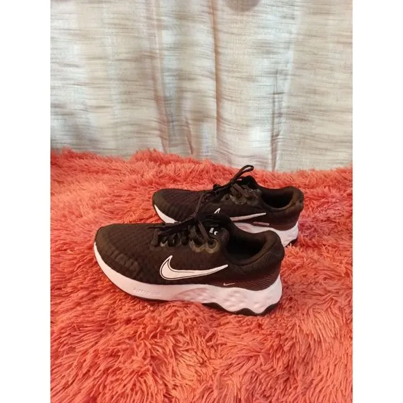 Women's Nike Renew Ride 3 Running Sneakers Black/White Size 7