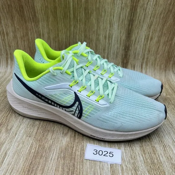 Women's Size 10.5 Men's 9 - Nike Air Zoom Pegasus 39 Green Running Shoes Sneaker