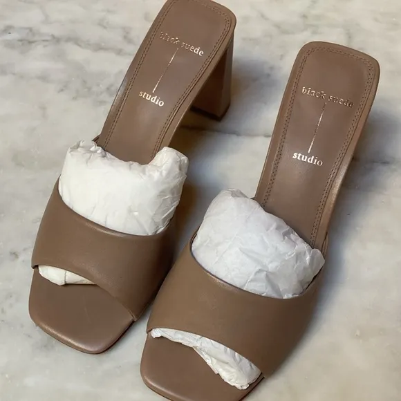 Women's Tan Heeled Sandals