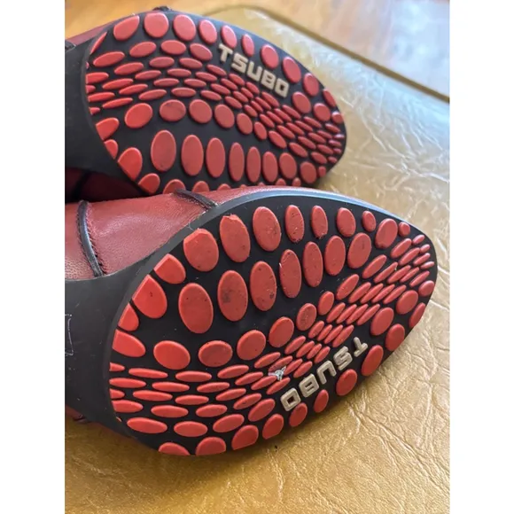 Women's Tsubo Heels Size 5