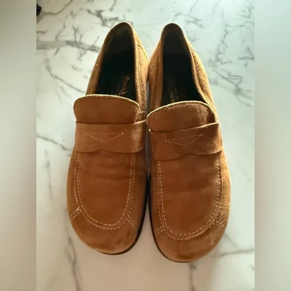 Women’s Vintage Donald J. Plainer brown suede loafers shoes size 7