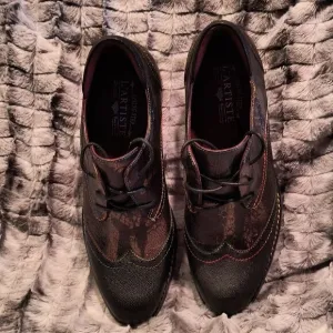 Women's L'artiate Laced Shoes