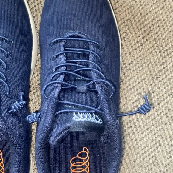 WOOLLOOMOOLOO Lambton 43 unisex navy blue wool sneakers. NWOT