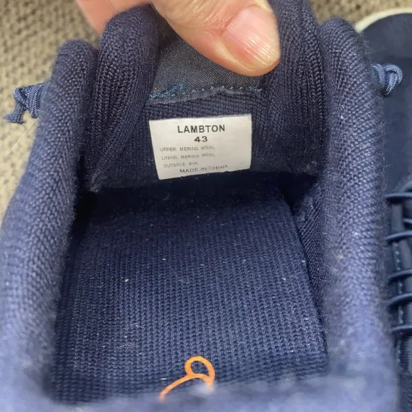 WOOLLOOMOOLOO Lambton 43 unisex navy blue wool sneakers. NWOT